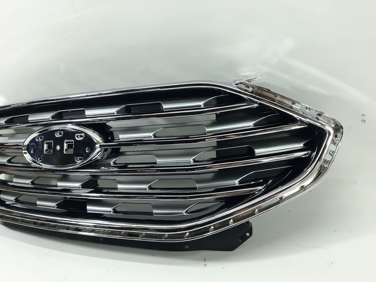 Grila radiatorului Ford Edge 2019-2024 KT4Z-8200-AA foto 4