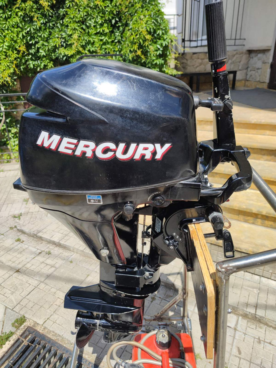 Mercury 9.9 4T foto 0