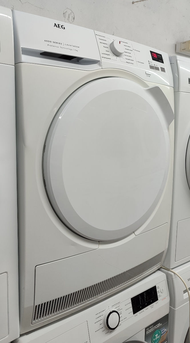 Узкая сушильная машина AEG фото 2