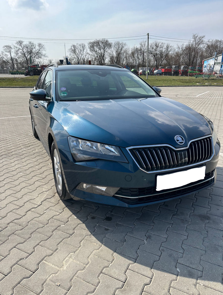 Skoda Superb foto 1