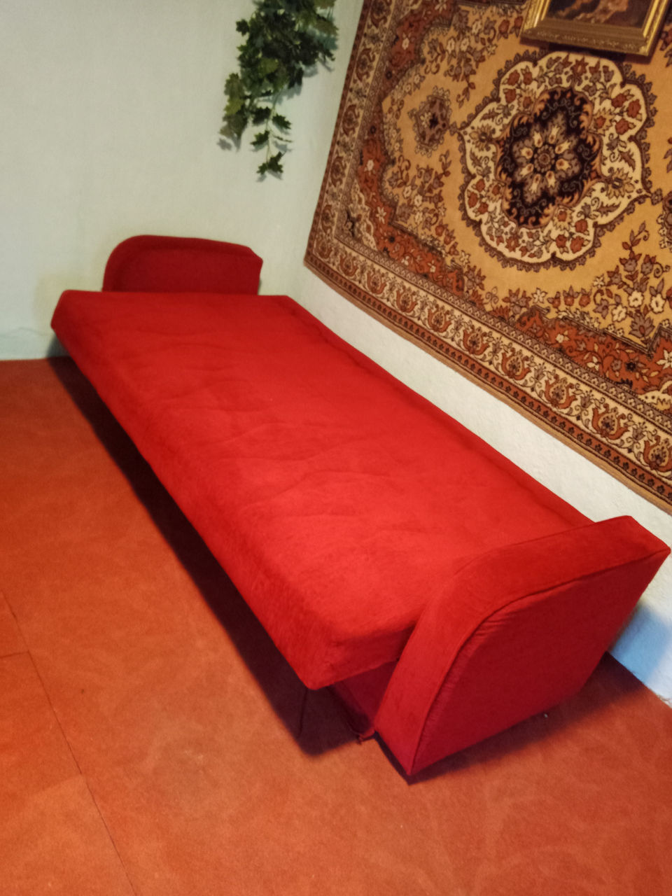 Диван - книжка