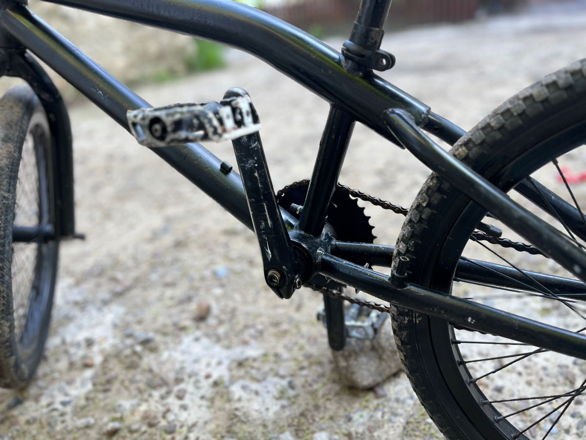 Прадам BMX , не в этом хорошем состоянии педаль не крутится foto 3
