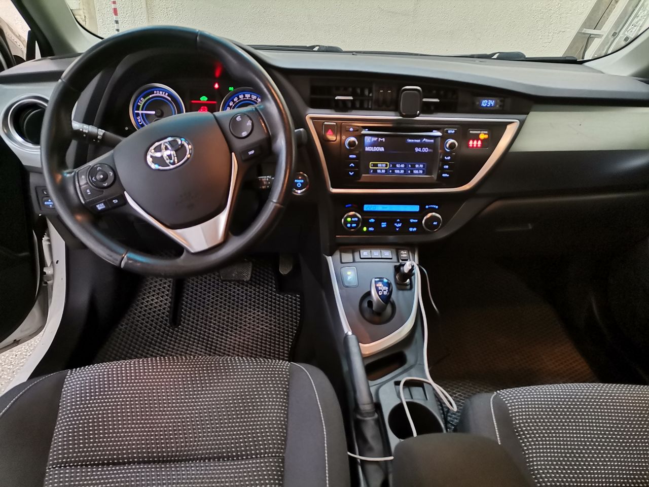 Toyota Auris Hybrid foto 0