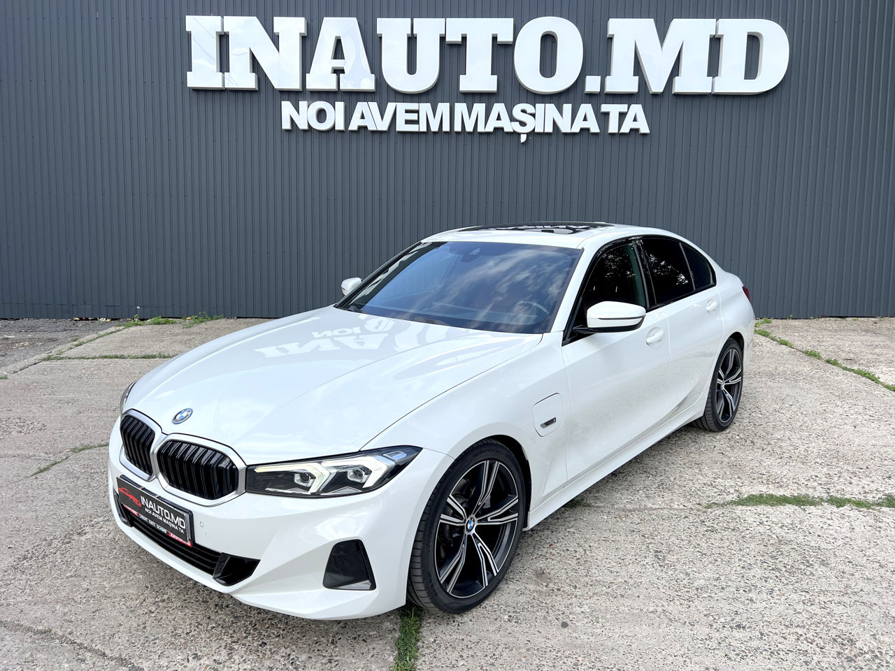 BMW 3 Series 2023 — 1