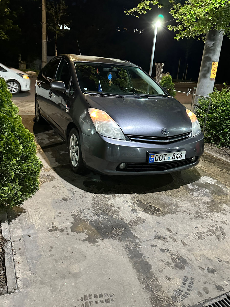 Toyota Prius foto 1