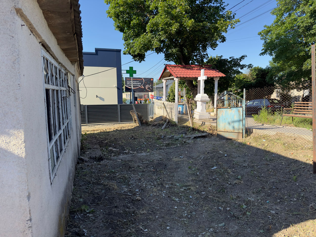 Casă de vânzare  foto 0