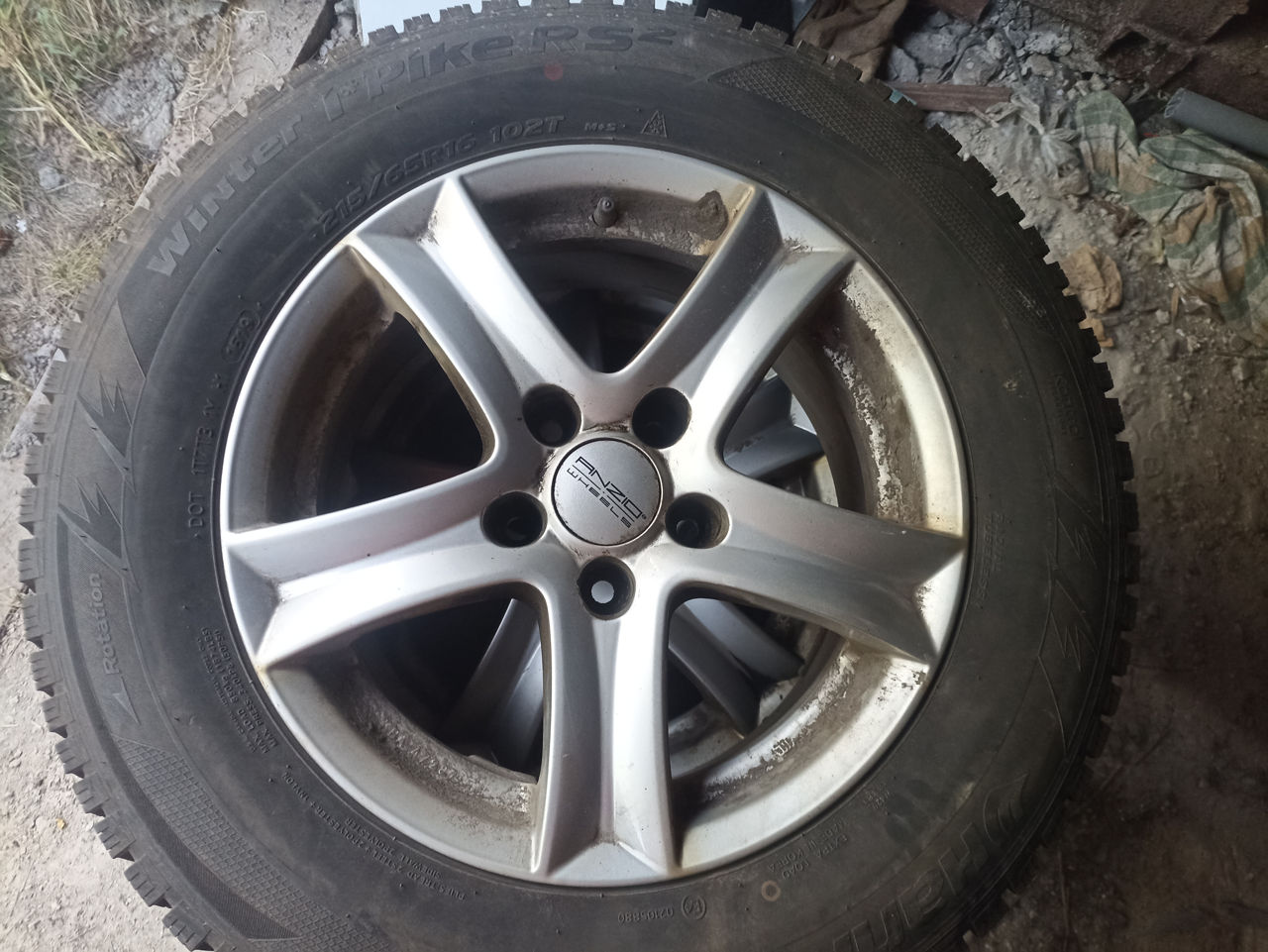 Hankook 215/65 R16 .Rotile de 16 Nissan, Qashqai, Renault kadjar Dacia ...