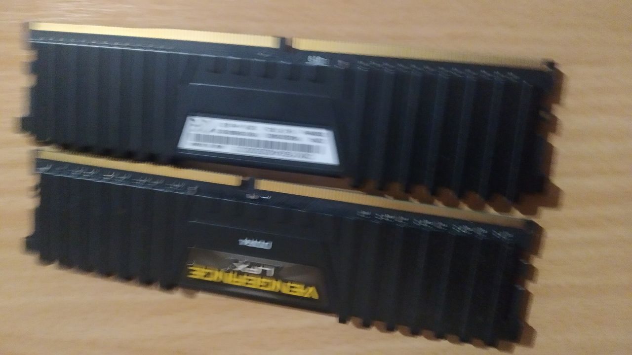 Оперативка ддр4 2x8