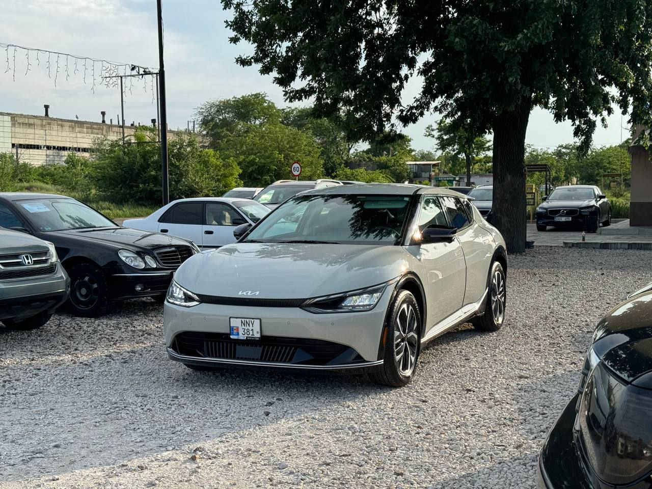 KIA EV6 фото 1