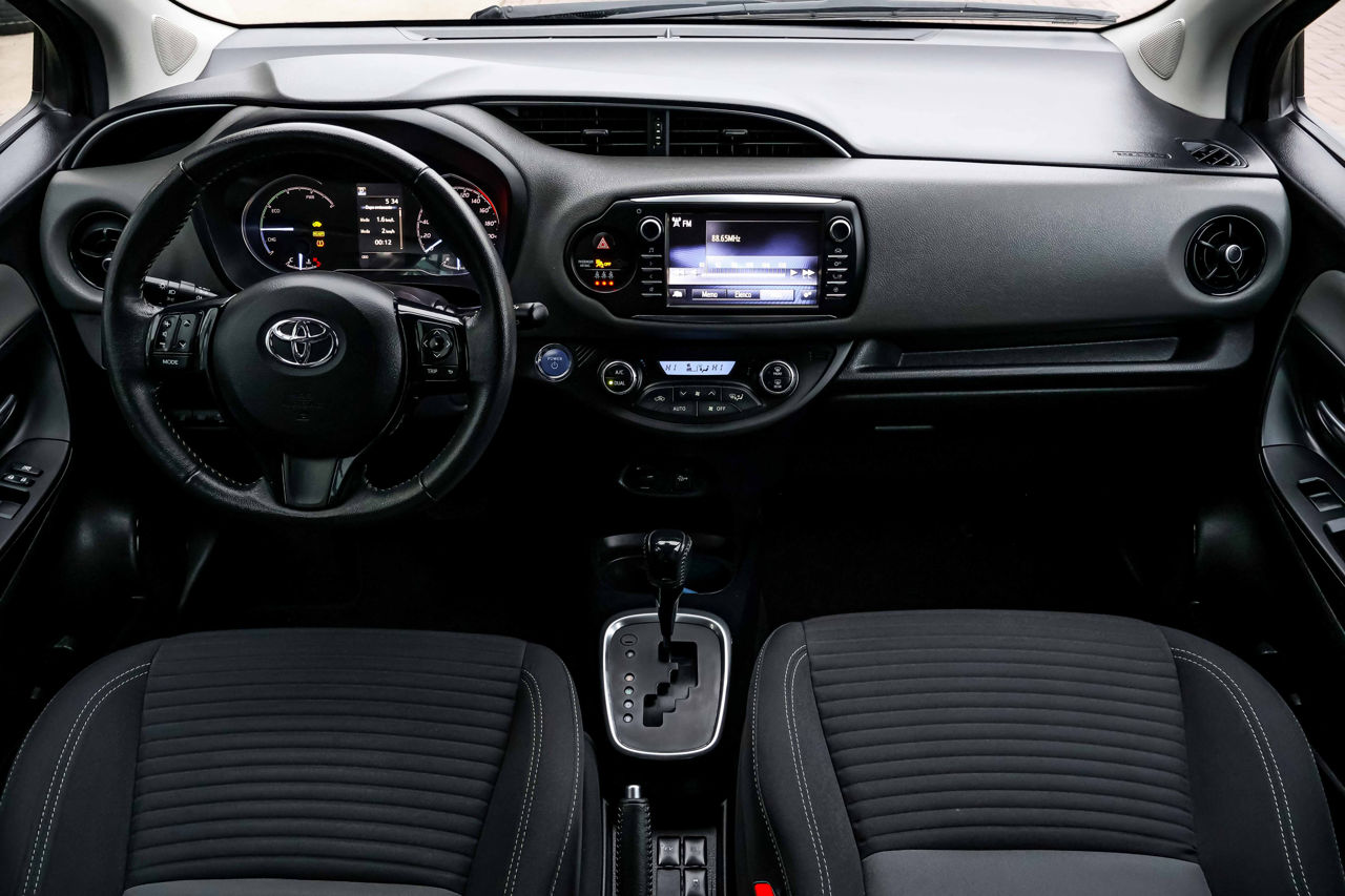 Toyota Yaris foto 6