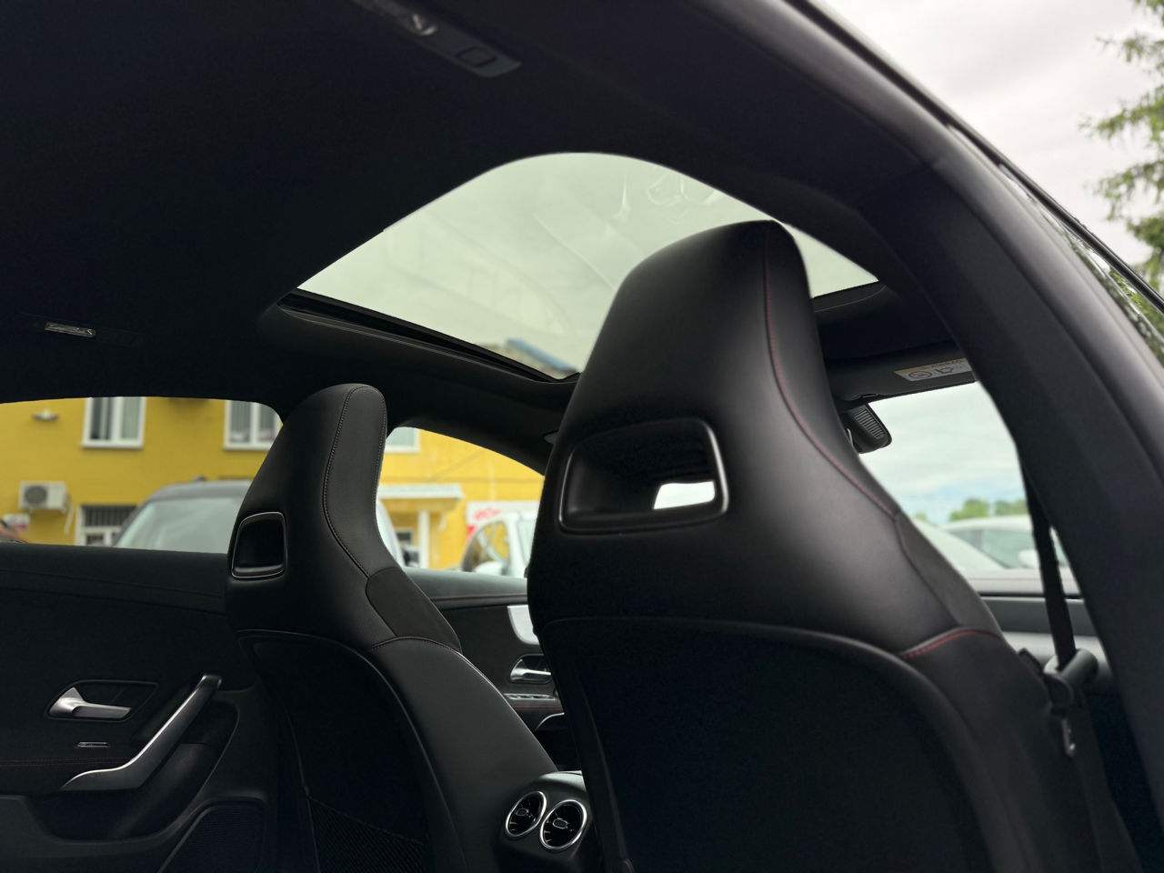 Mercedes CLA foto 18