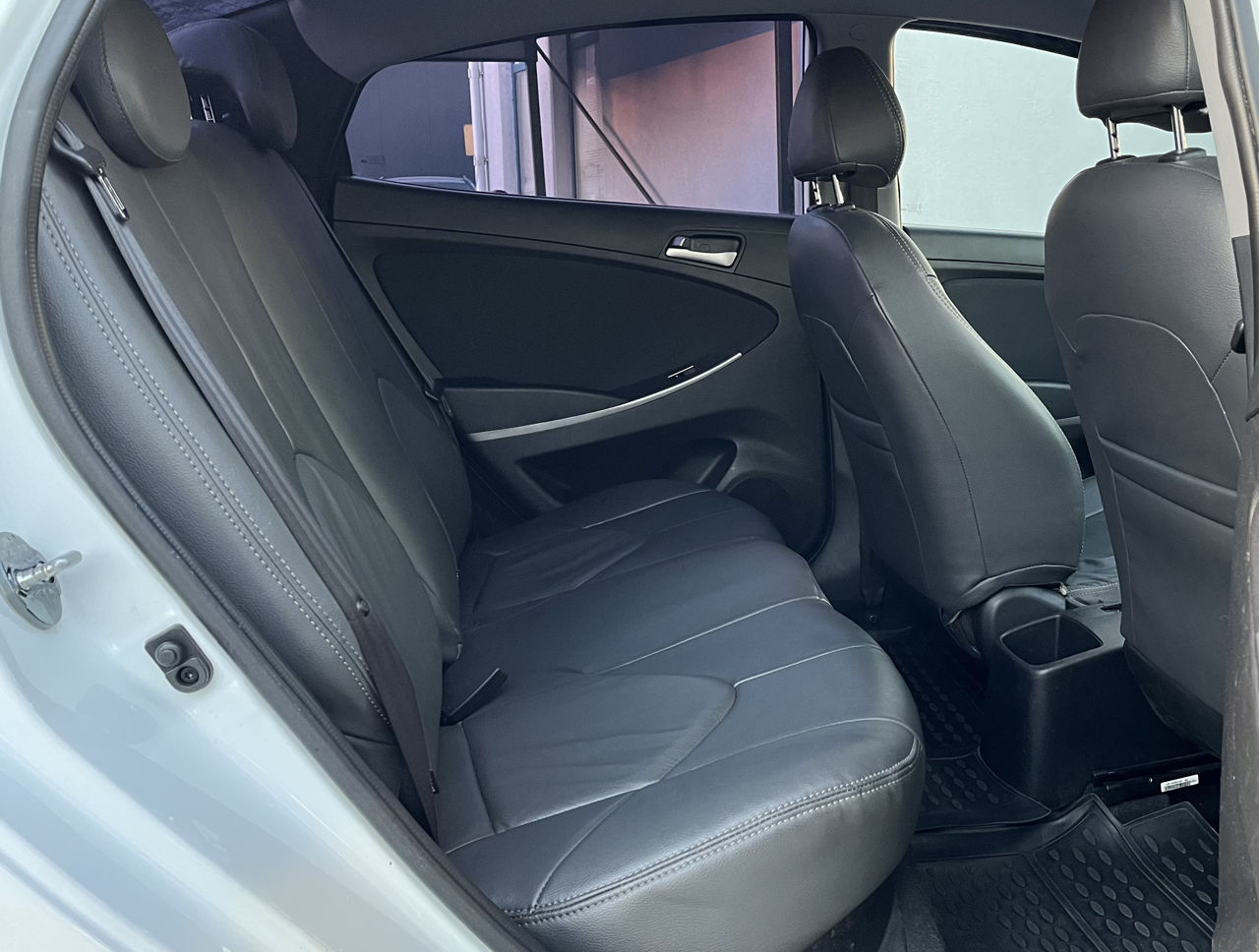 Hyundai Solaris фото 7