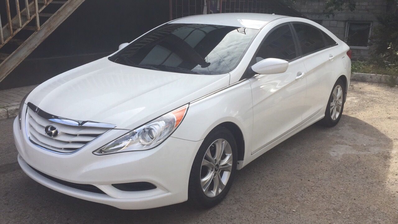 Hyundai Sonata 2013 White