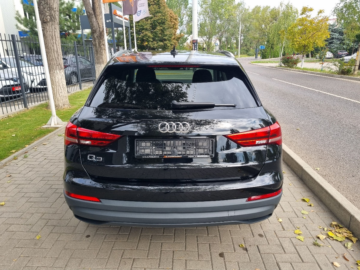 Audi Q3 2022 photo 6