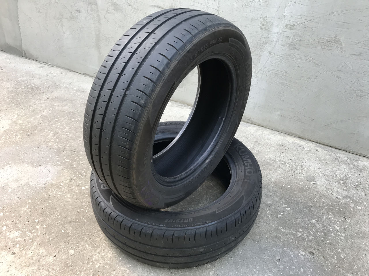 Kumho 185/60 R15