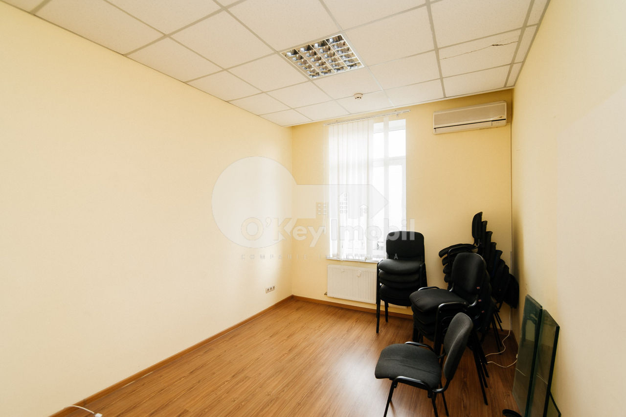 Spațiu comercial, 430 mp, Buiucani, 3870 € ! foto 3