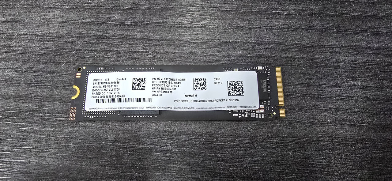 SSD Samsung PM9C1 - 1 TB foto 0