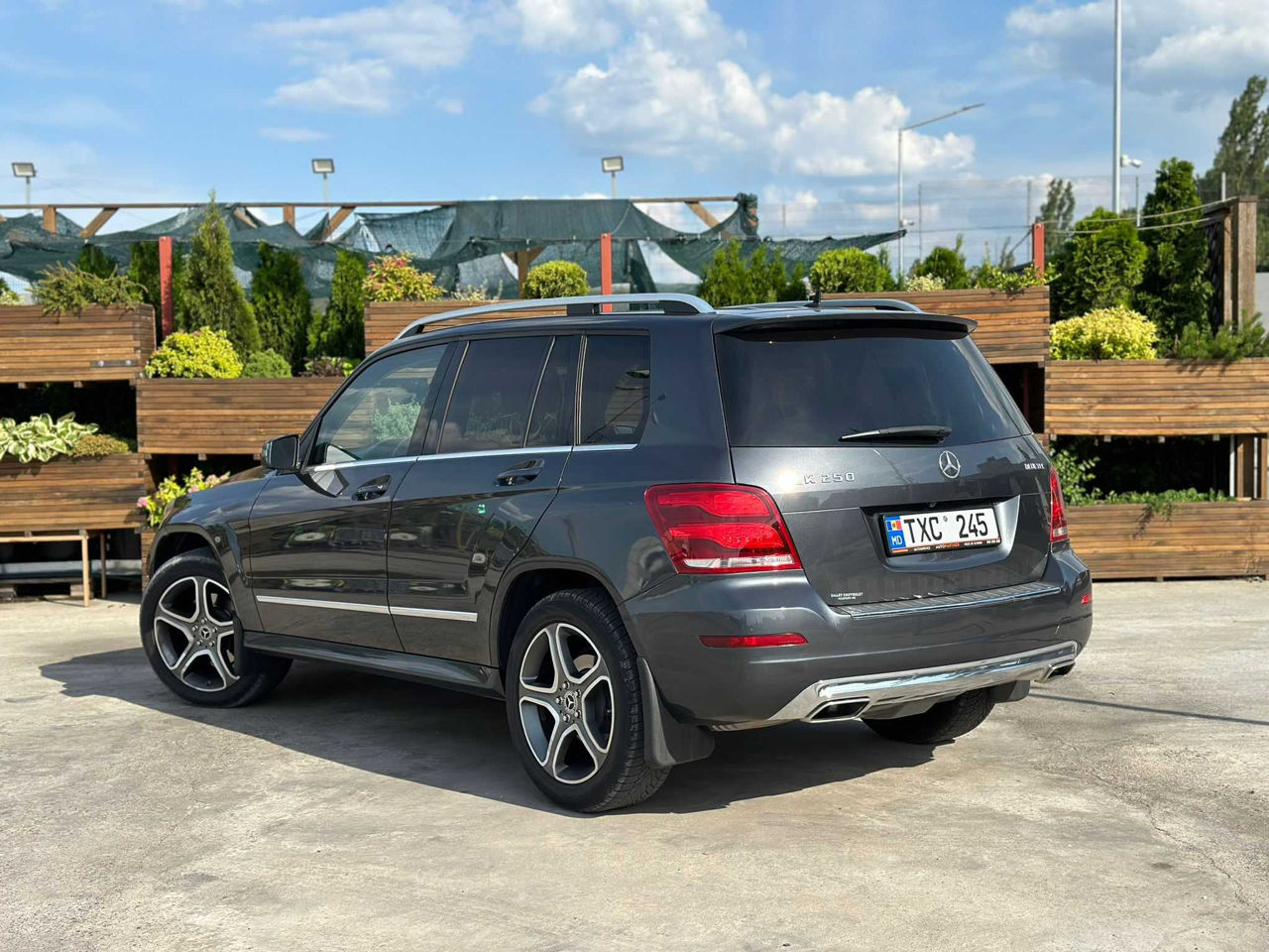 Mercedes-Benz GLK 250d - Chirie Auto Chisinau foto 2