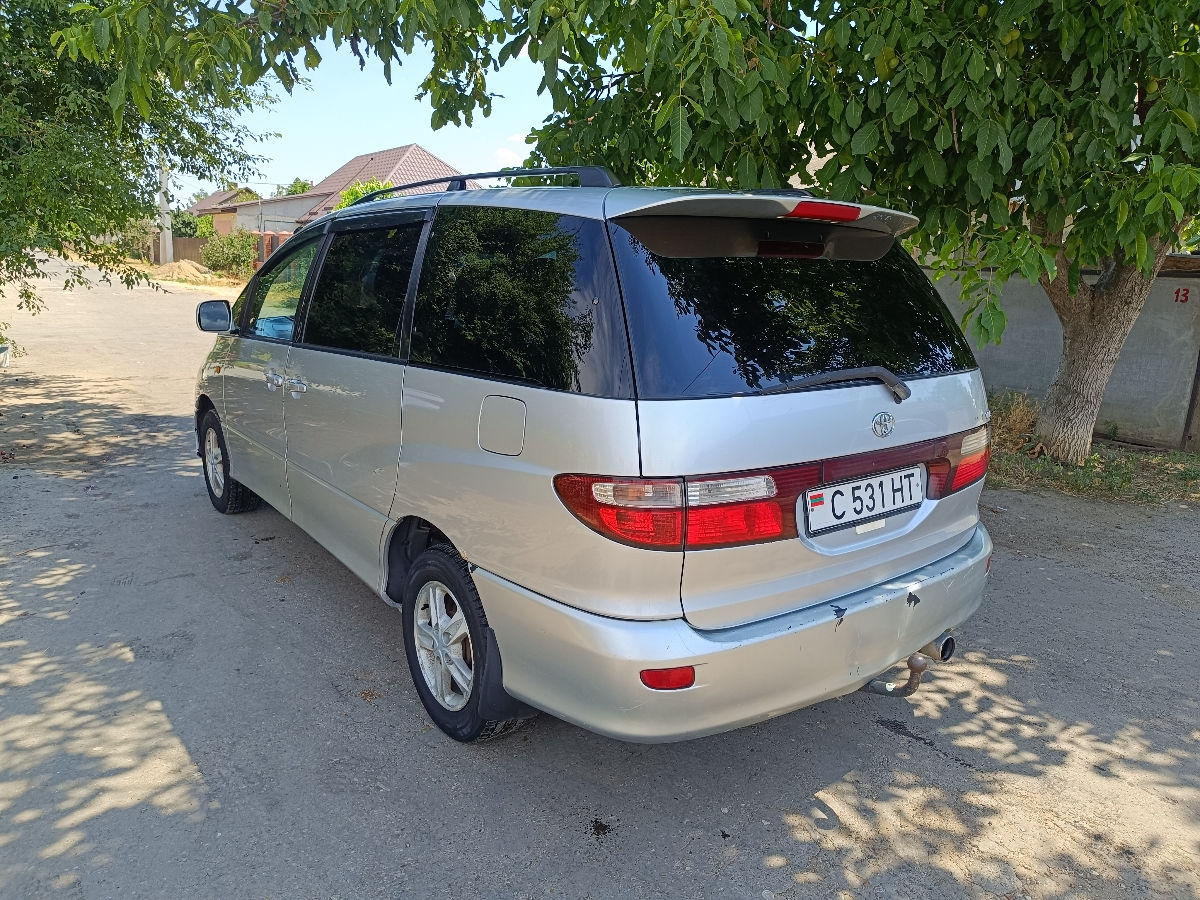 Toyota Previa foto 3
