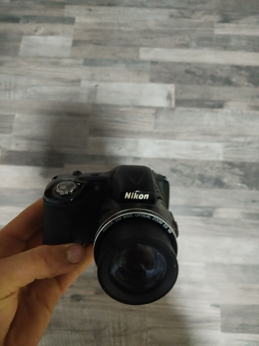 Vând aparat foto Nikon  foto 1