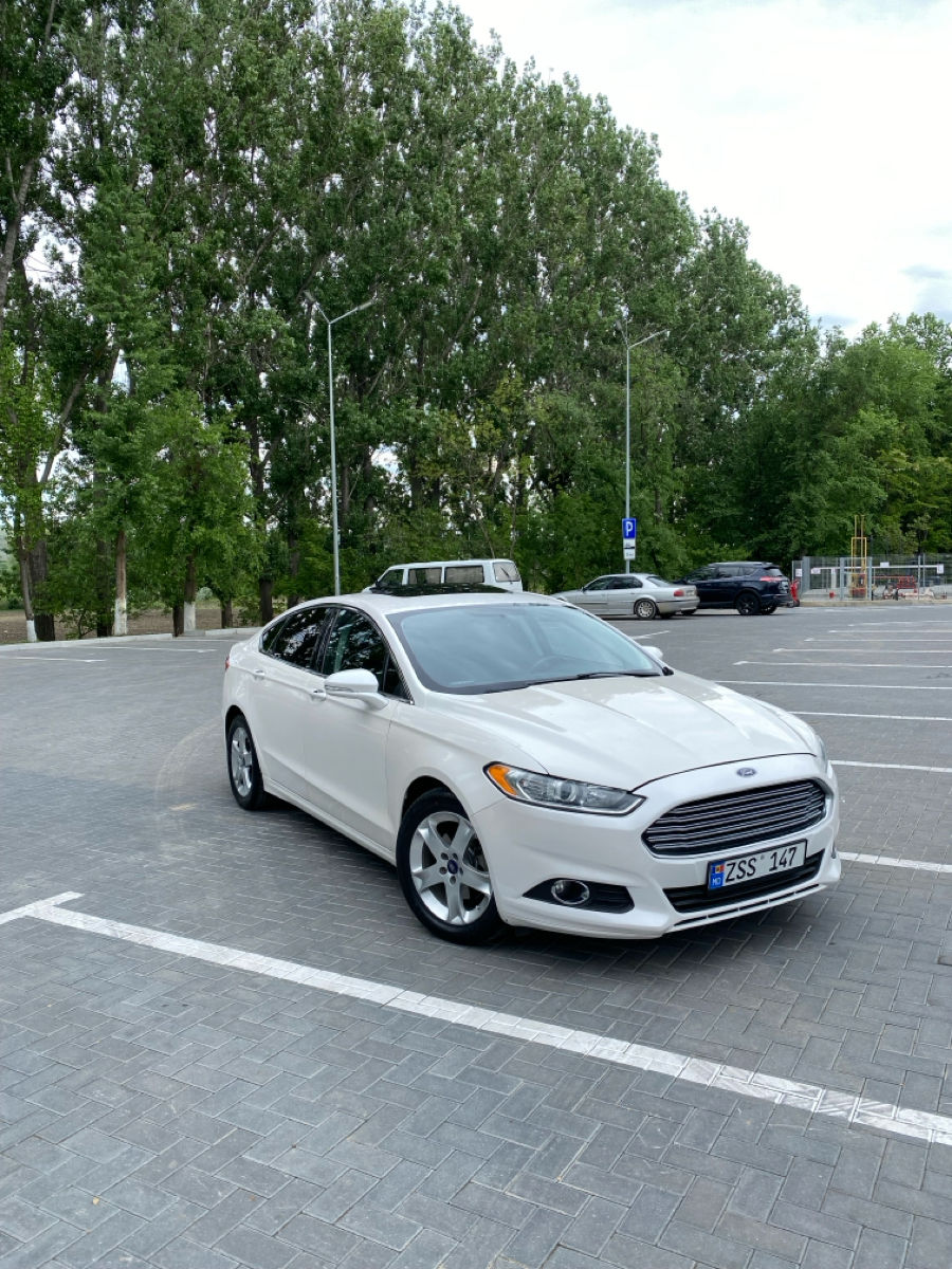 Ford Fusion foto 1