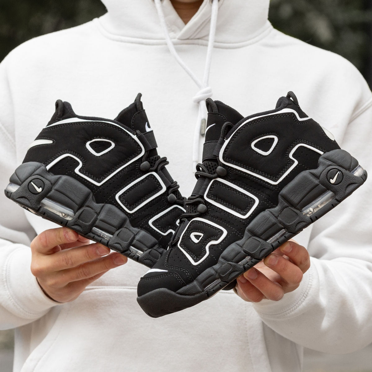 Nike Air More Uptempo Black/White Unisex foto 1