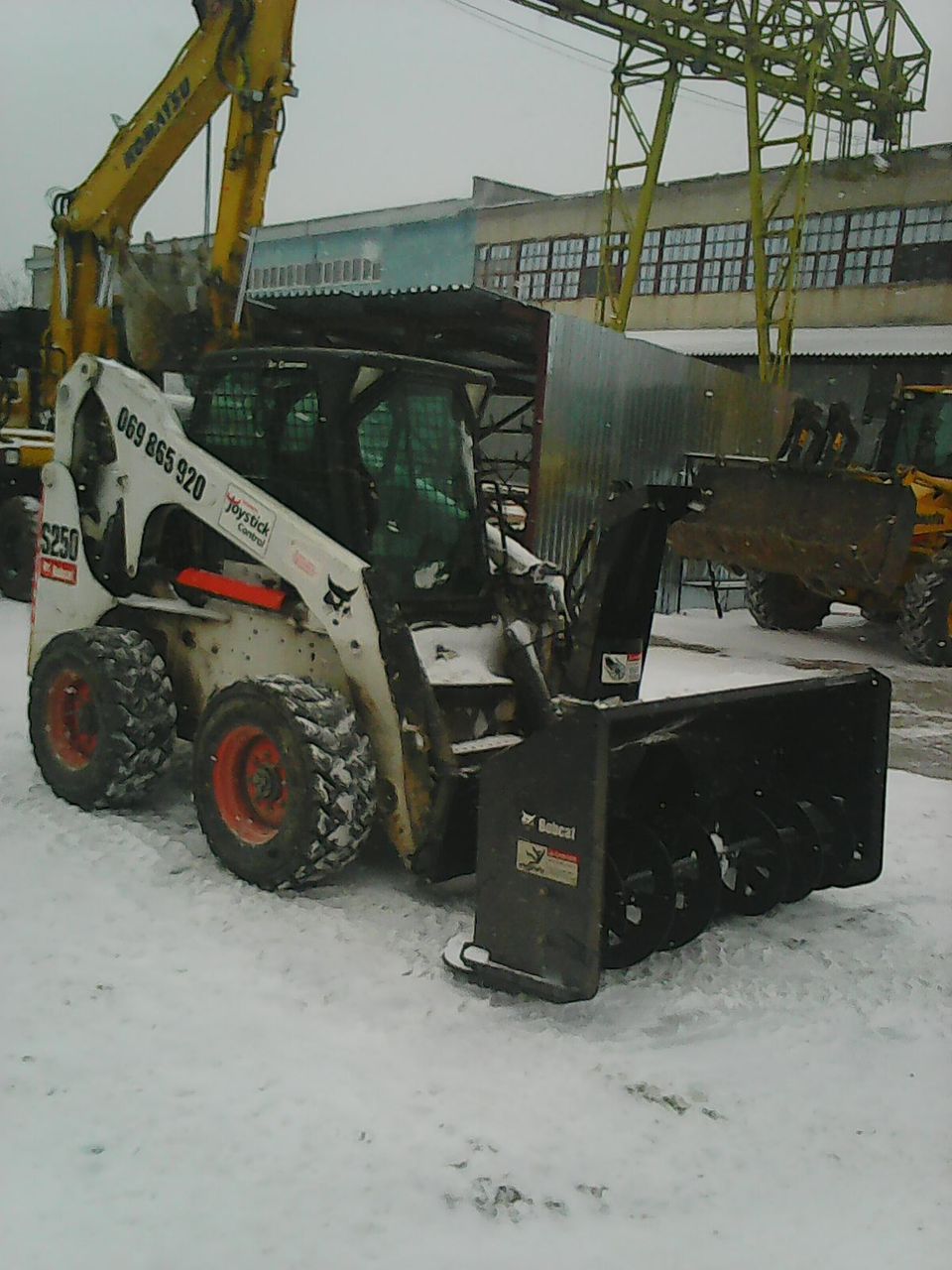 Lucrari cu  minitractor Bobcat foto 6