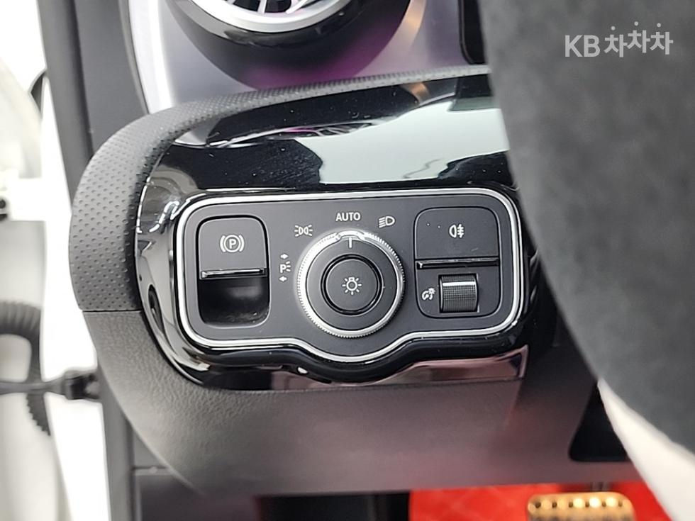 Mercedes CLA фото 18