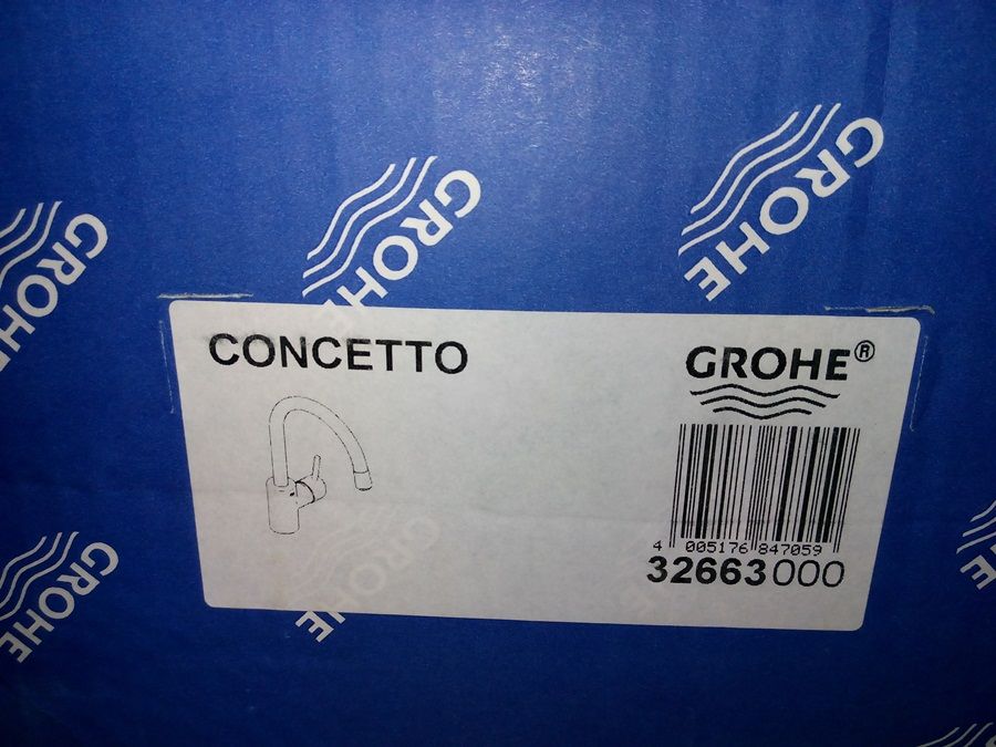 Из Германии высокий смеситель для кухни с выдвижной лейкой, новый в коробке