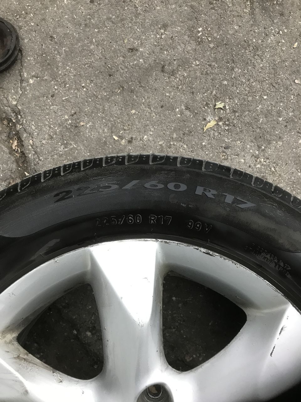 Колеса комплектом Run Flat 225/60 R17 Pirelli 114,3 5 летние de vara Диски