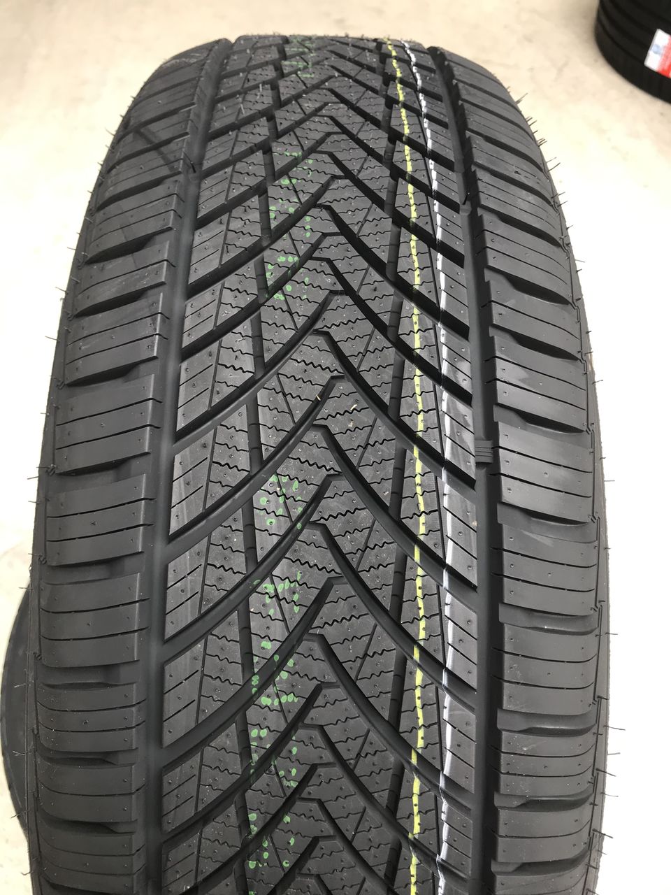 225/55 R19 Tracmax Allseason Trac saver (4 seasons)/ Доставка, livrare toata Moldova foto 2