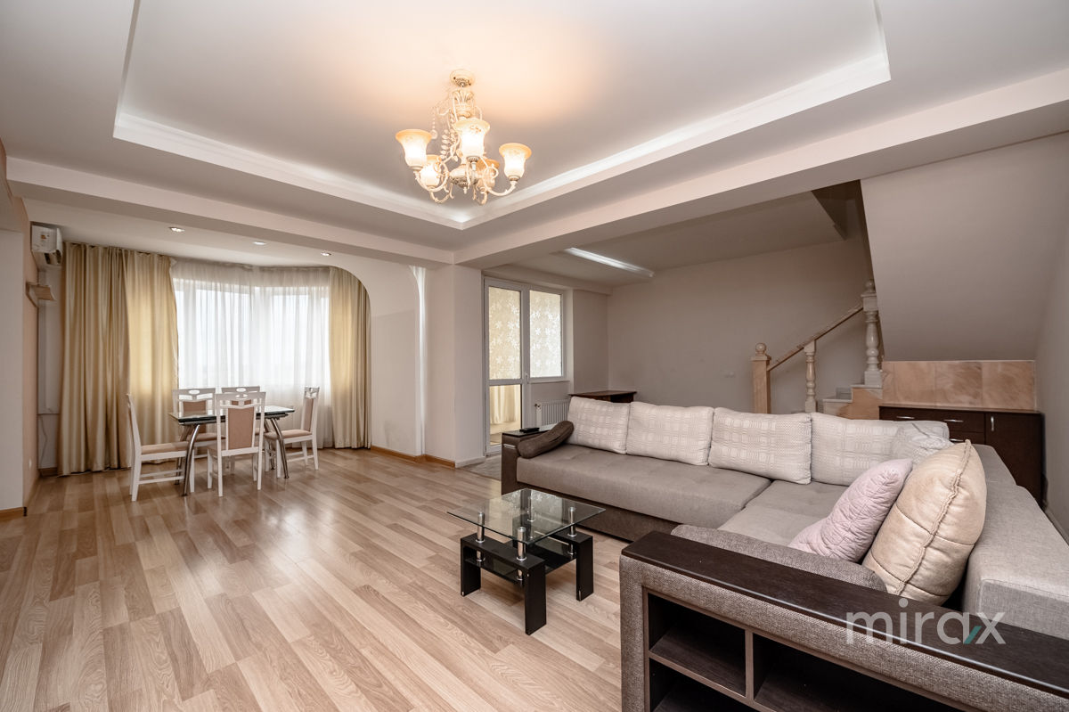 Apartament cu 3 camere, 150 m², Buiucani, Chișinău foto 3