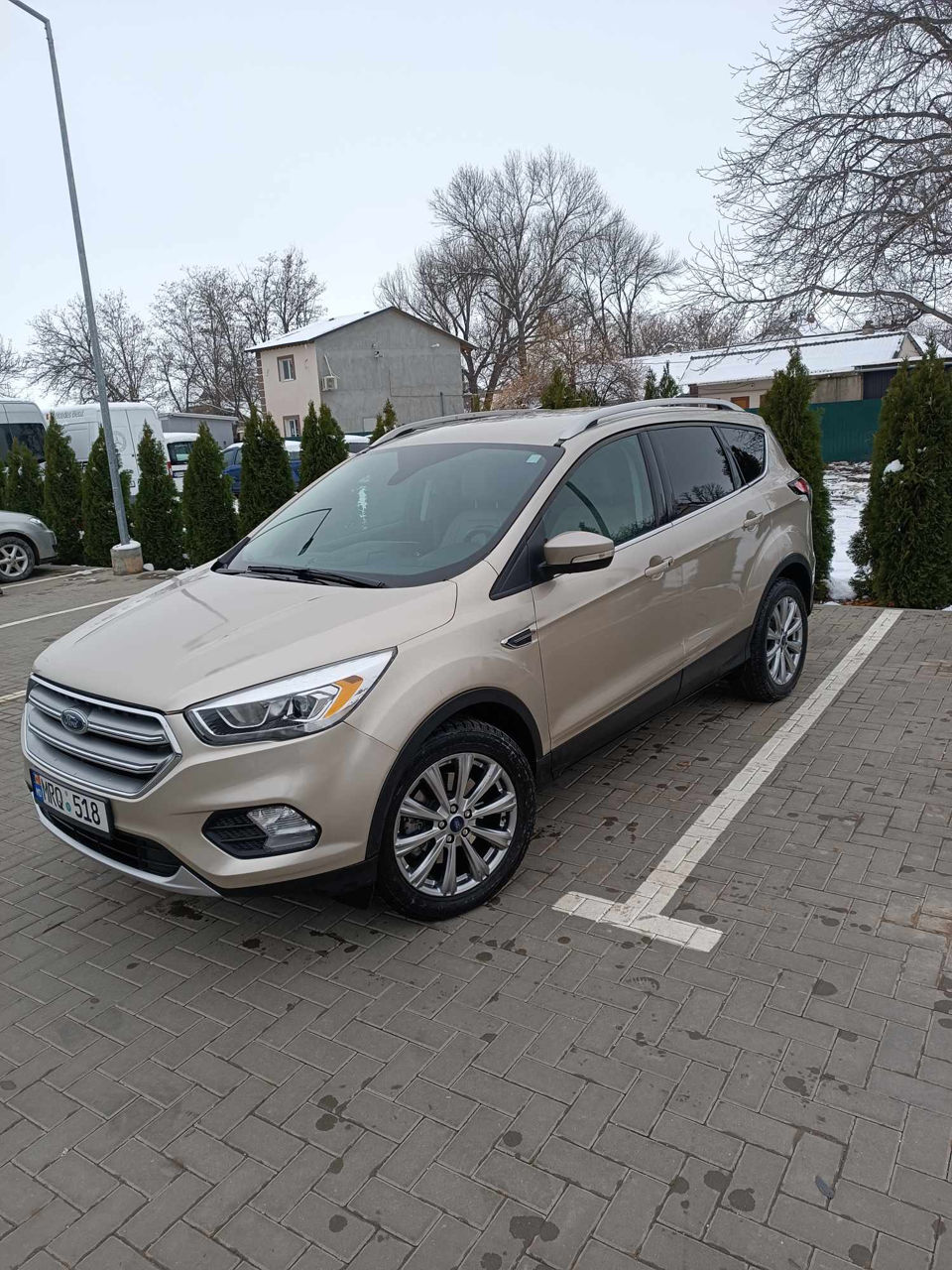 Ford Escape фото 0
