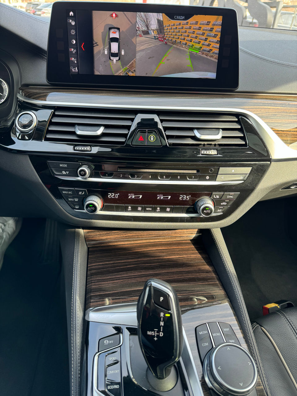 BMW 5 Series foto 12