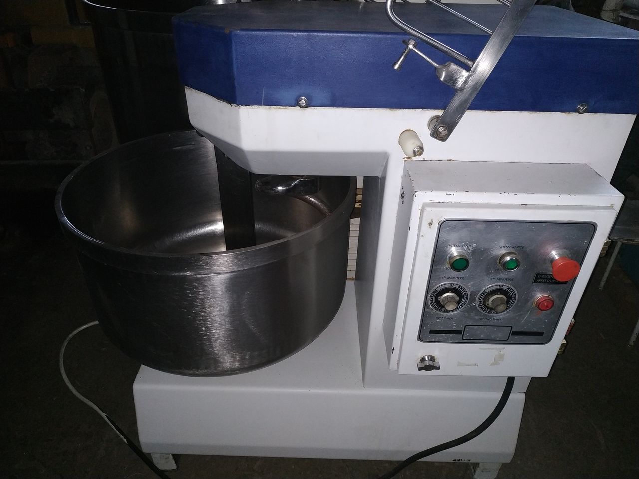 Тестомес на 120 л Италия