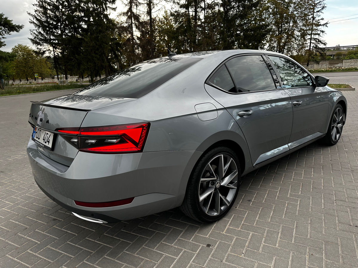 Skoda Superb foto 4