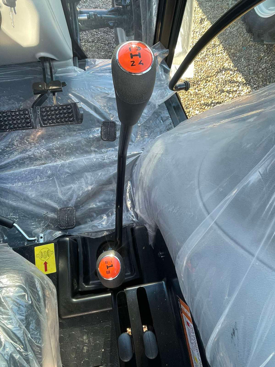 Tractor ArmaTrac 704E 70 c.p. foto 4