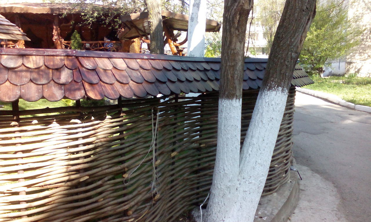 Gard impletit din nuele foto 2