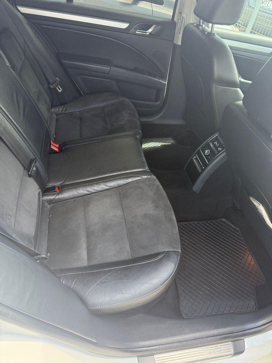 Skoda Superb фото 9