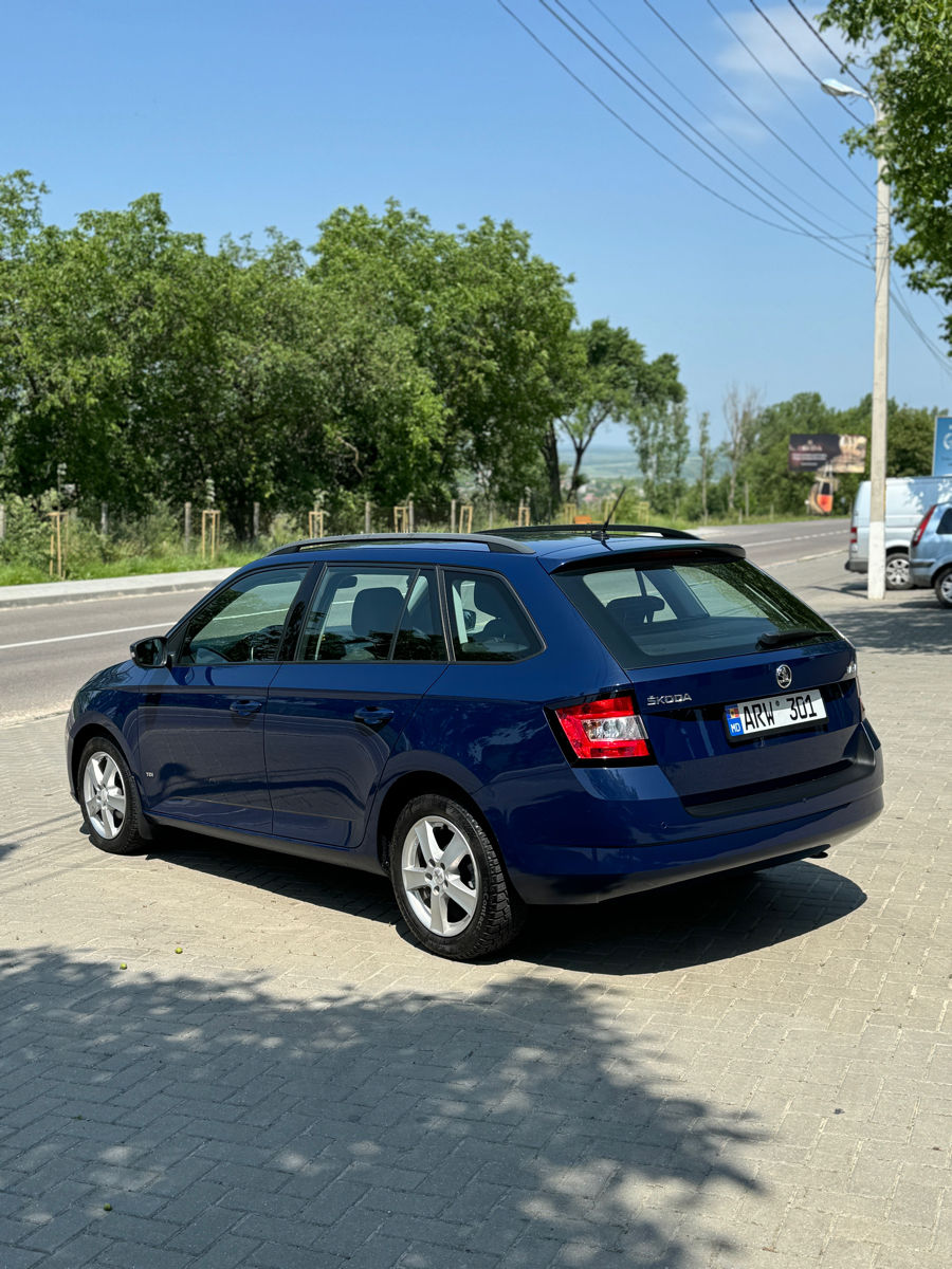 Skoda Fabia фото 8