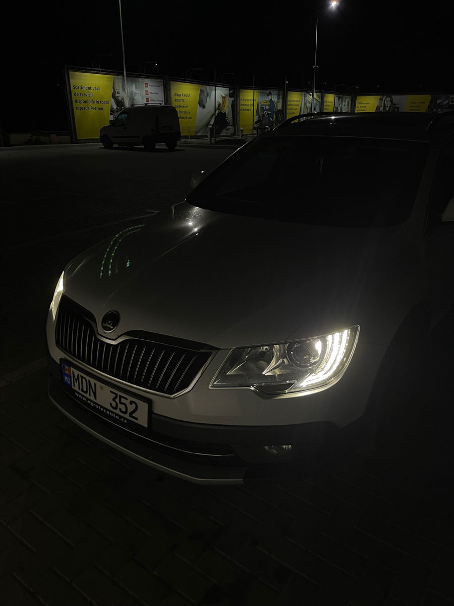 Skoda Superb foto 4