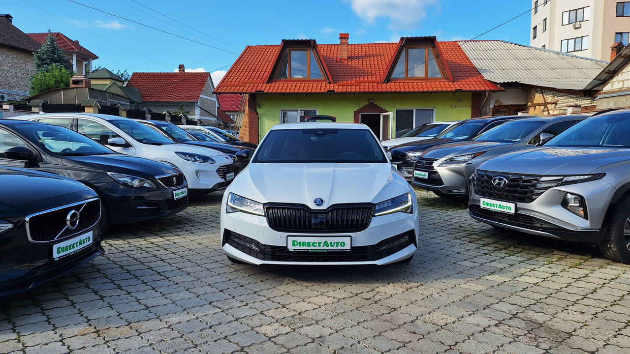 Skoda Superb foto 2