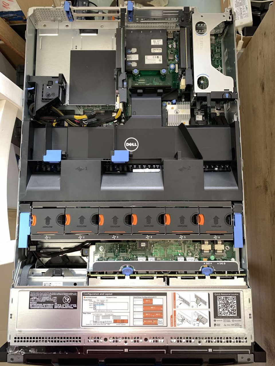 Dell PowerEdge R720, 2x Xeon(R) E5-2640, 24x 8 GB Ram, 2x 146 Gb Sas