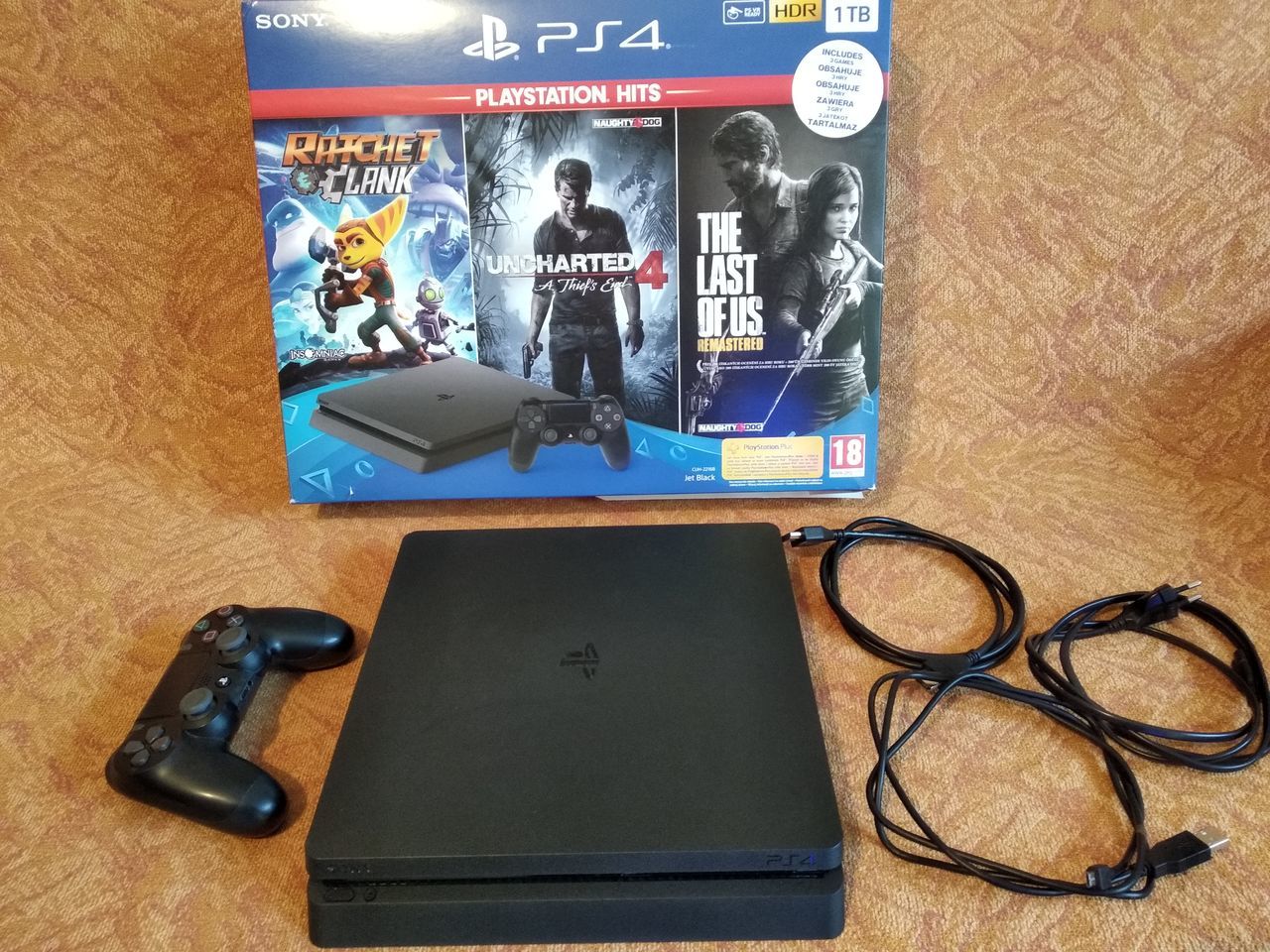 Playstation 4 Slim 1 TB + 1 контроллер + топовые игры