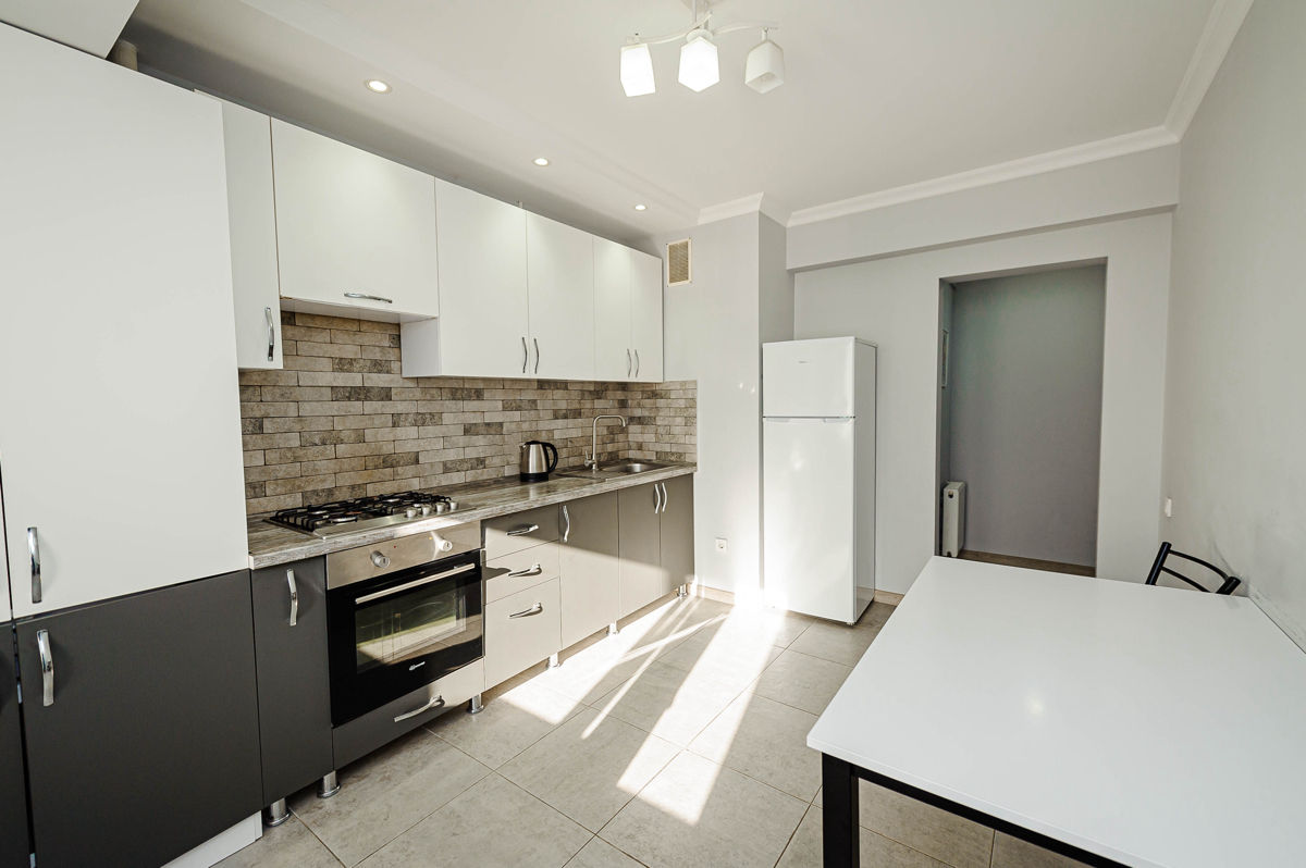 Apartament cu 1 cameră, 43 m², Centru, Chișinău foto 8