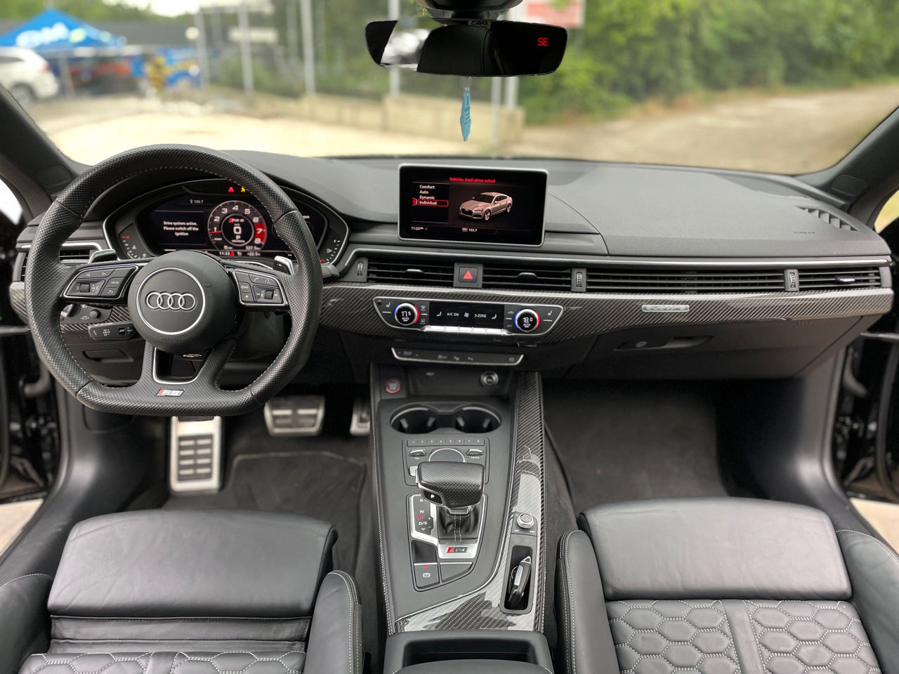 Audi RS5 фото 7