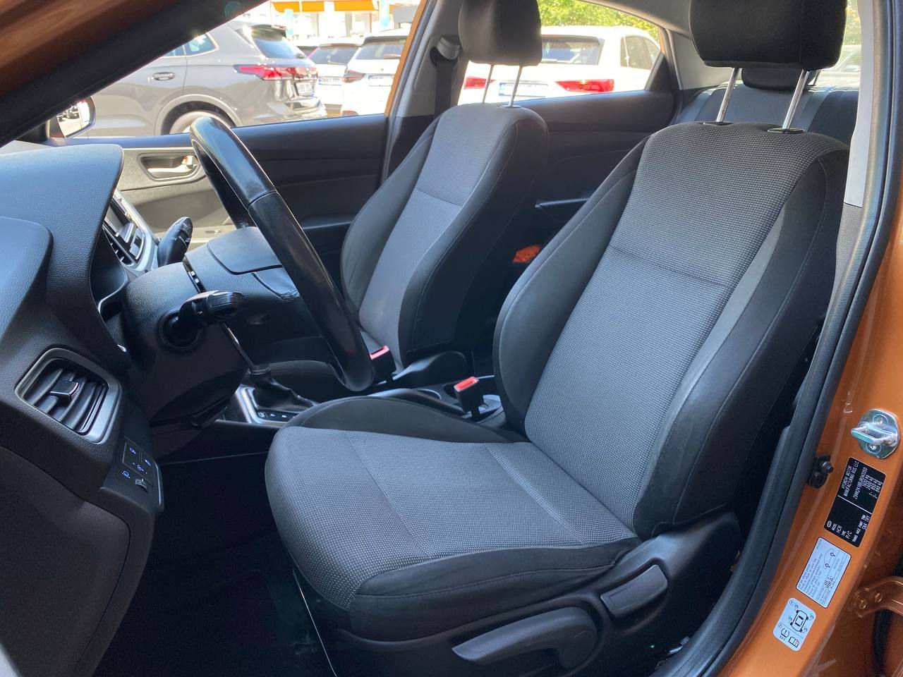 Hyundai Accent foto 7
