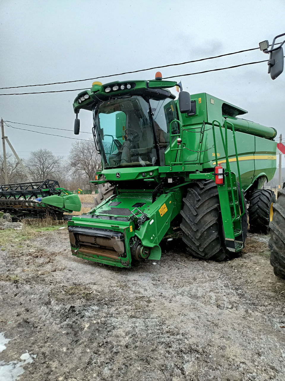 Combina John Deere S670i. foto 0