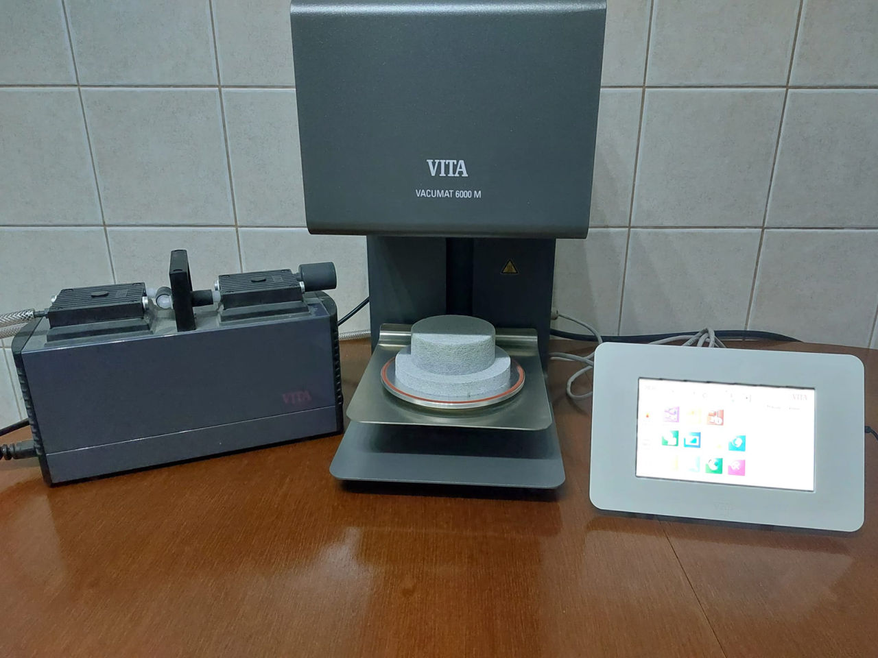 Керамическая печь VITA VACUMAT 6000 M + Вакуумный насос+ VPAD КОМФОРТ.