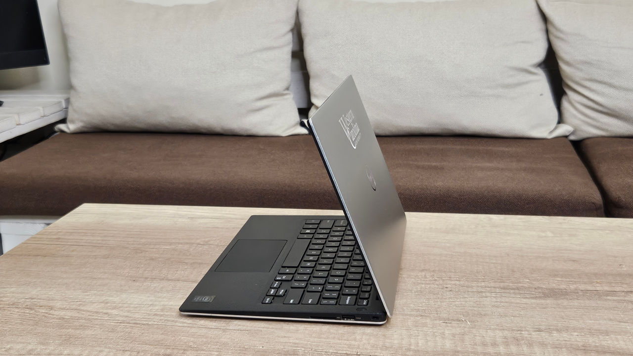 Dell XPS 13 ips (Core i7, ram 8gb, ssd 256gb) iluminare taste foto 3